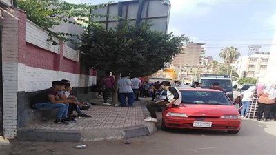 بالصور.. ارتياح بين طلاب الثانوية العامة لسهولة امتحان الاقتصاد والإحصاء بالدقهلية 