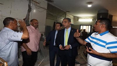 محافظ سوهاج يتفقد غرفة عمليات امتحانات الثانوية العامة