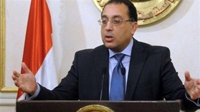 بأمر الرئيس.. الحكومة تتعهد بتحسين أوضاع العاملين في القطاع الطبي