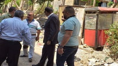 إزالة تعــدى على خط التنظيـم بمبانى مخالفـة بشارع المساكن بالمقطم