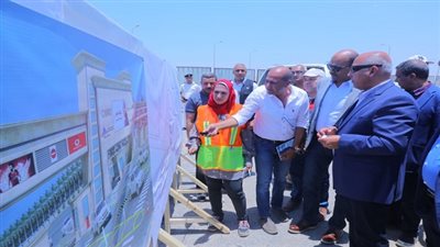وزير النقل يتابع أعمال تنفيذ محور سمالوط على النيل 