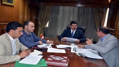 محافظ القليوبية يبحث مع وكيل الصحة إحتياجات المستشفيات والوحدات الصحية للإرتقاء بالخدمات الصحية المقدمة 