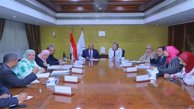 وزيرا النقل والبيئة يبحثان التوسع  في مجال وسائل النقل صديقة البيئة 