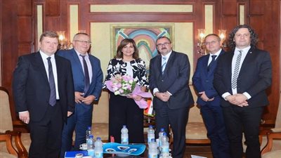 وزيرة الهجرة تلتقي وفدا من لجنة الأمن والدفاع بمجلس الشيوخ التشيكي 