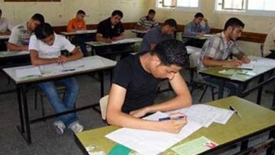ضبط 5 طلاب داخل لجان الثانوية العامة وراء تسريب امتحان اللغة العربية