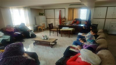 مدير تعليم السويس تطالب اعضاء التوجية المالى  والادارى بمحاربة الفساد 