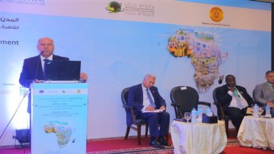 وزير النقل: التجربة المصرية في مجال المشروعات القومية ومشروعات البنية التحتية تجربة عملاقة