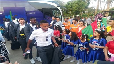  بالصور.. وصول موريتانيا ثاني منتخبات المجموعة الخامسة للسويس