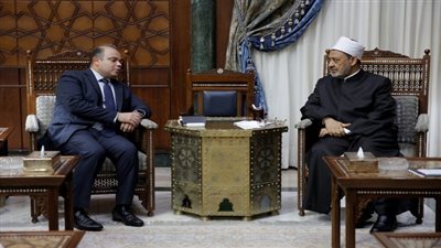الإمام الأكبر يبحث مع رئيس البورصة المصرية مبادرات رفع الوعي المالي والاقتصادي في المجتمع
