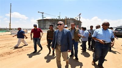 وزير الإسكان يتفقد الأبراج الشاطئية بمدينة العلمين الجديدة