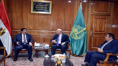 مرزوق يستقبل عميد زراعة مشتهر لبحث إقامة ندوات توعوية للمزارعين للنهوض بمستوي الزراعة بالمحافظ