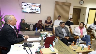 السكرتير العام لسوهاج يستقبل وفد الصندوق الدولي