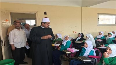 رئيس قطاع المعاهد الأزهرية: طلاب الثانوية الأزهرية ضربوا أعظم الأمثلة في الالتزام والانضباط