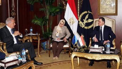 وزير الداخلية يستقبل مفوض الهجرة والشئون الداخلية والمواطنة بالإتحاد الأوروبى