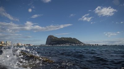 طهران تستدعي سفير بريطانيا احتجاجا على احتجاز ناقلة نفط إيرانية