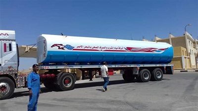 محافظ البحر الأحمر: الدفع بسيارة تريلا حمولة ٥٠ طن الى قرية الشيخ الشاذلى