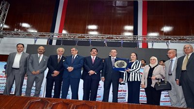 محافظ القليوبية يشهد  احتفال كلية الآداب جامعة بنها باعتمادها من قبل الهيئة القومية لضمان جودة التعليم والاعتماد