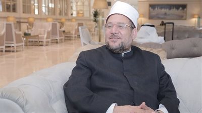 وزير الأوقاف يناقش ضوابط العملية التعليمية