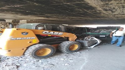 حملة نظافة ورفع مخلفات القمامة من نفق السور الاثري بمنطقة بير أم سلطان بالبساتين