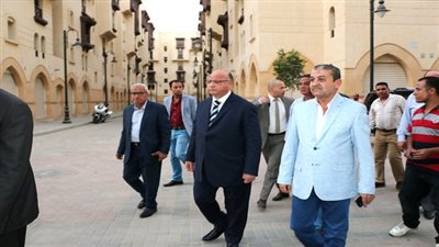 محافظ القاهرة يتفقد مشروع روضة السيدة لمتابعة أعمال تسكين الاسر المستحقة