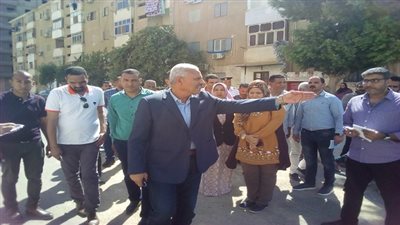 محافظ السويس  يتابع اعمال التطوير والتجميل بمنطقة السحاب