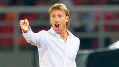 المدير الفني للمنتخب المغربي: مصر تمتلك فريقا قويا ومدربا جيدا.. وهذا رأيي في المنافسة على كان 2019