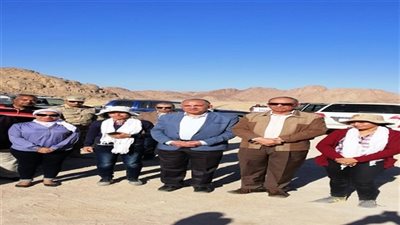 محافظ البحر الأحمر يفتتح عددا من سدود الحماية بقرية الشيخ الشاذلي بمرسي علم