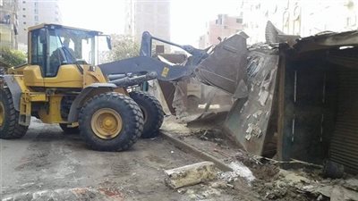 حملات مكبرة لإزالة التعديات والإشغالات وإعادة الانضباط بأحياء مناطق القاهرة الأربعة