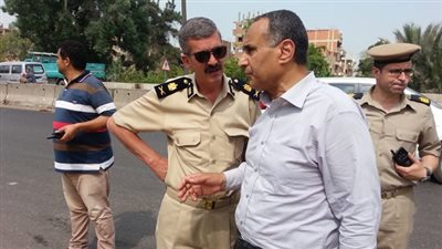 محافظ القليوبية يصدر تعليمات مشددة بتنفيذ حملة مكبرة لرفع الاشغالات التى تعوق الحركة المرورية 