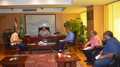 محافظ الفيوم يناقش الاستعدادات للعام الدراسى الجديد 