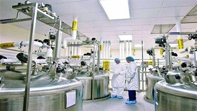 الحكومة تناقش خطط التوسع في إنتاج الدواء