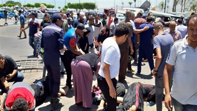 مصرع واصابة 14 فى حادث تصادم سيارتين بالسويس