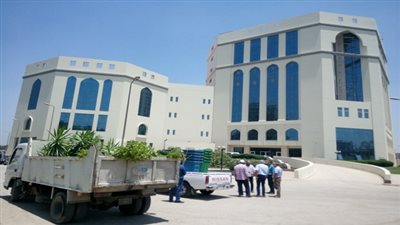 البيئة تشارك في تجميل مستشفى الناس لجراحة قلب الأطفال بشبرا الخيمة