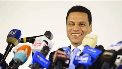 حسام البدري حائر بعد ترك بيراميدز.. هل سيتولي الإداراة الفنية للزمالك؟.. مسئولون 