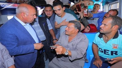 وزير النقل يشهد تشغيل 20 عربة مطورة تم إعادة تأهيلها وتطويرها في مصنع سيماف كدفعة اولى