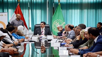 محافظ القليوبية يترأس جلسة الحوار الشبابي الذي ينظمها صندوق الأمم المتحدة للسكان 