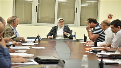 وزيرة الصحة: تعظيم الاستفادة من دور القطاع الخاص في منظومة التأمين الصحي الشامل الجديد