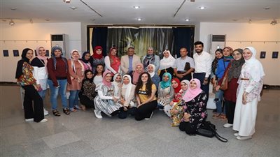 افتتاح معرض 