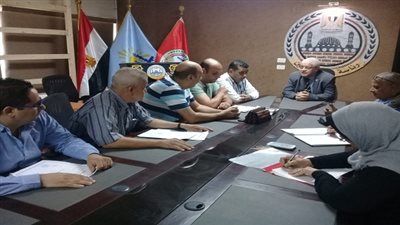 عمل المجسات الأرضية بشارع 500 بالمعادى الجديدة تمهيدا لرصفه