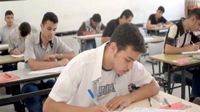 تقرير غرفة العمليات المركزية لامتحانات الدور الثاني للدبلومات الفنية