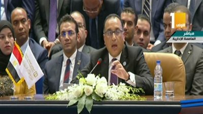رئيس الوزراء: السيسي وجه بإنشاء مجمعات صناعية للنهوض بقطاع الصناعة