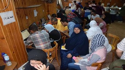 بالصور.. اقبال كثيف بمكتب التنسيق بجامعة المنصورة خلال اول ايام المرحلة الثانية 