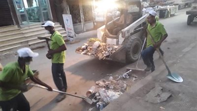 رفع 15 طن قمامة بحى شرق سوهاج