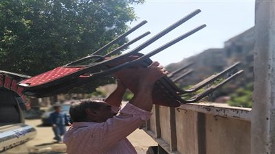 حملة لرفع الإشغالات من شارع البحث الجنائى بالمعادى الجديدة