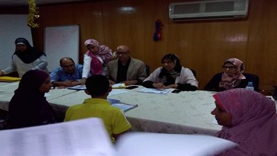 وكيل صحة السويس يتفقد لجنة إختبارات القبول بمدارس التمريض بالمحافظة