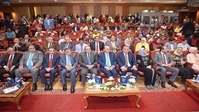 الفريق مُهاب مميش يعلن سداد كافة مستحقات شهادات قناة السويس ويؤكد: الرئيس وعد فأوفى