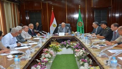 بالصور.. شاروبيم يجتمع بمسئولي شركة ايكارو لتدوير القمامة بالدقهليه