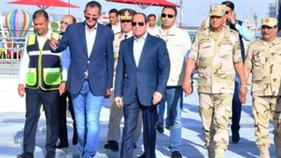 السيسى يتفقد 