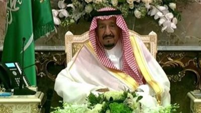 الملك سلمان: السعودية رحبت بضيوف الرحمن دون استثناء