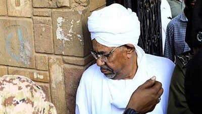 الإفراج عن 3 من رموز نظام البشير